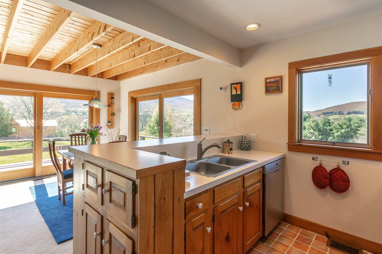 521 Gilcrist Road Stowe, VT 05672 - Photo 4 of 29