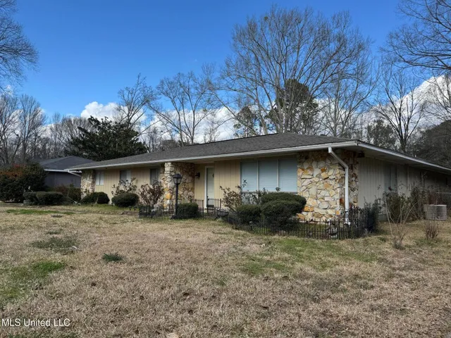 $190,000 | 1036 Briarfield Road, Jackson, MS 39211