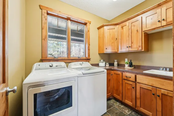 $724,900 | 27017 145th Street Northwest, Zimmerman, MN 55398