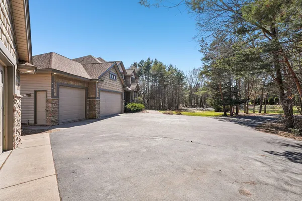 $724,900 | 27017 145th Street Northwest, Zimmerman, MN 55398