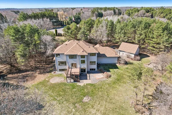 $724,900 | 27017 145th Street Northwest, Zimmerman, MN 55398