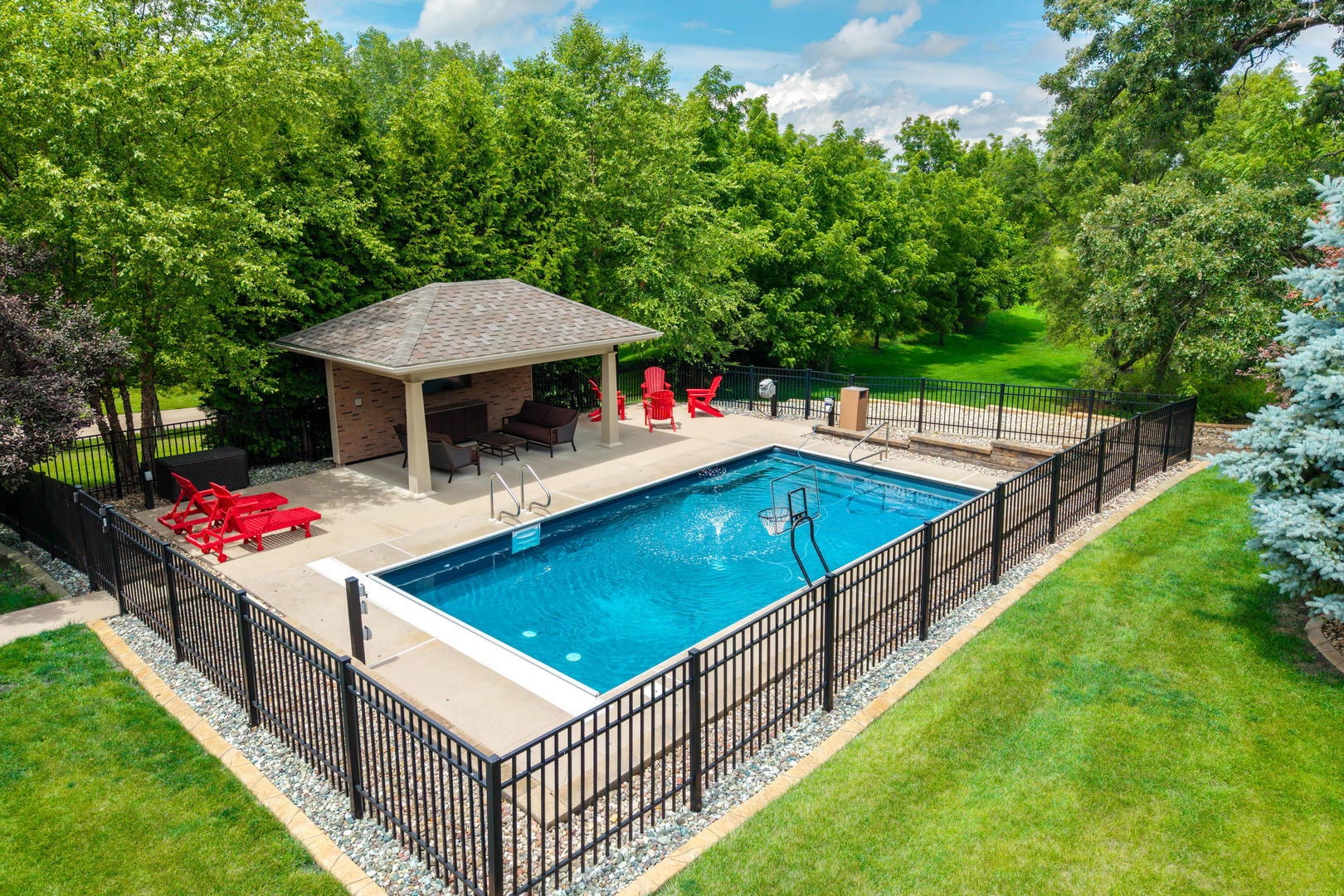 4580 Tanglewood Road Bettendorf, IA 52722 - Photo 5 of 76
