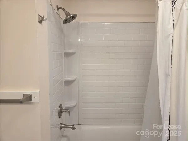 $2,475 | 238 South Main Street, Davidson, NC 28036