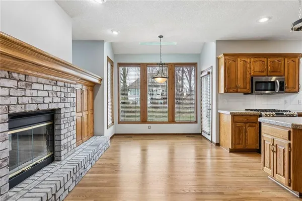 $620,000 | 6642 Northwest Monticello Court, Parkville, MO 64152