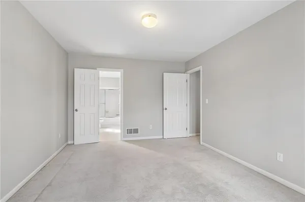 $620,000 | 6642 Northwest Monticello Court, Parkville, MO 64152