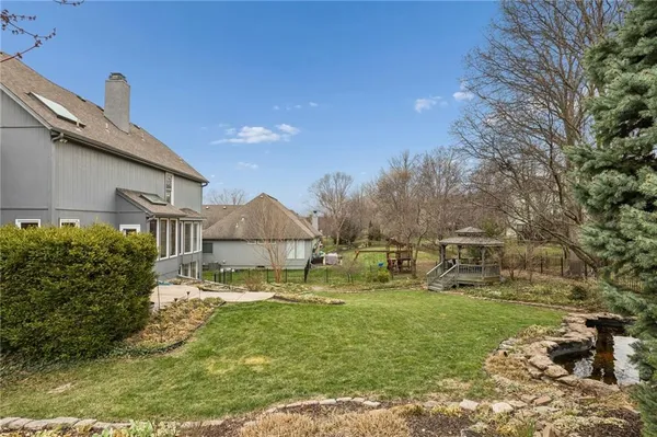 $620,000 | 6642 Northwest Monticello Court, Parkville, MO 64152