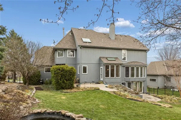 $620,000 | 6642 Northwest Monticello Court, Parkville, MO 64152