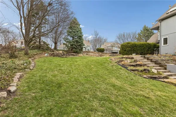 $620,000 | 6642 Northwest Monticello Court, Parkville, MO 64152