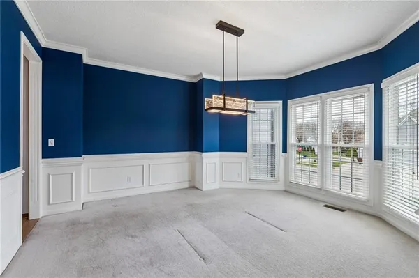 $620,000 | 6642 Northwest Monticello Court, Parkville, MO 64152