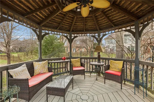 $620,000 | 6642 Northwest Monticello Court, Parkville, MO 64152