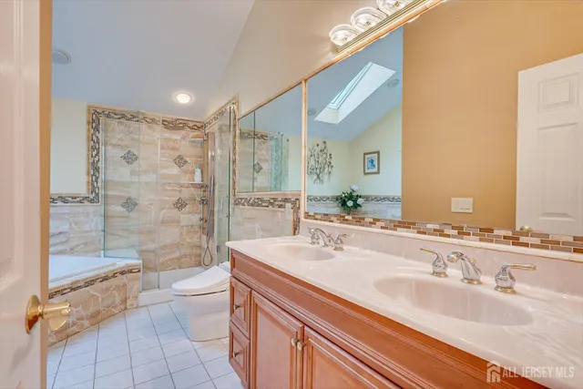 $765,000 | 114 Coppertree Court, Edison, NJ 08820