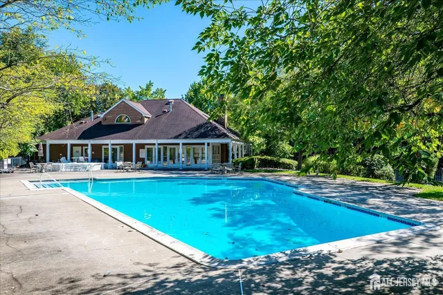 $765,000 | 114 Coppertree Court, Edison, NJ 08820