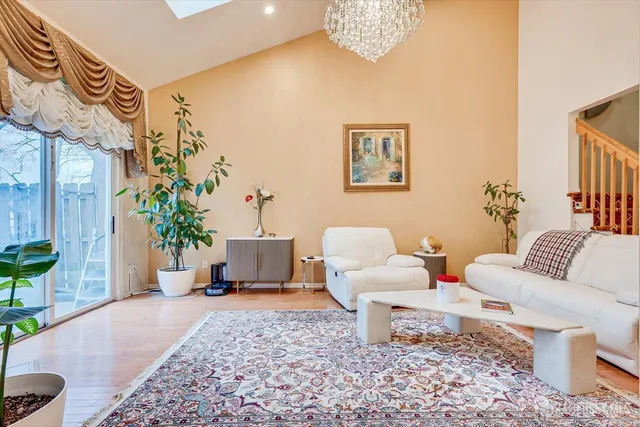 $765,000 | 114 Coppertree Court, Edison, NJ 08820