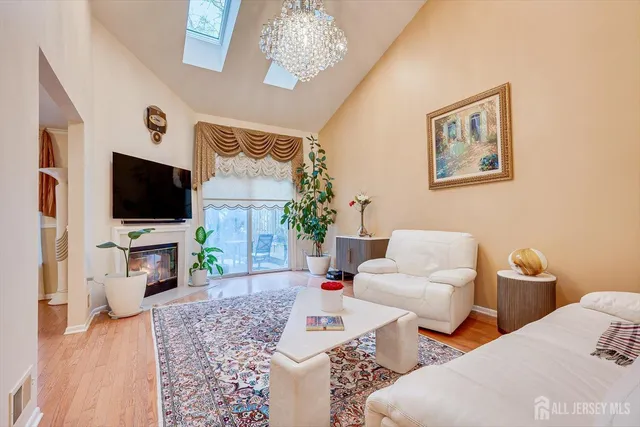 $765,000 | 114 Coppertree Court, Edison, NJ 08820