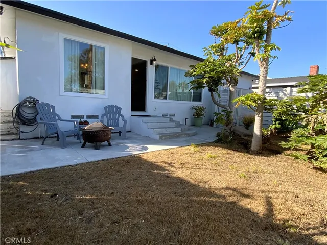$1,099,000 | 17091 B Lane, Huntington Beach, CA 92647