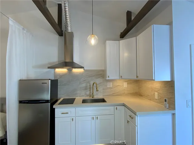 $1,099,000 | 17091 B Lane, Huntington Beach, CA 92647