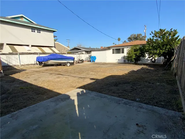 $1,099,000 | 17091 B Lane, Huntington Beach, CA 92647