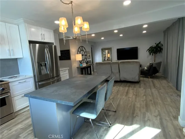 $1,099,000 | 17091 B Lane, Huntington Beach, CA 92647