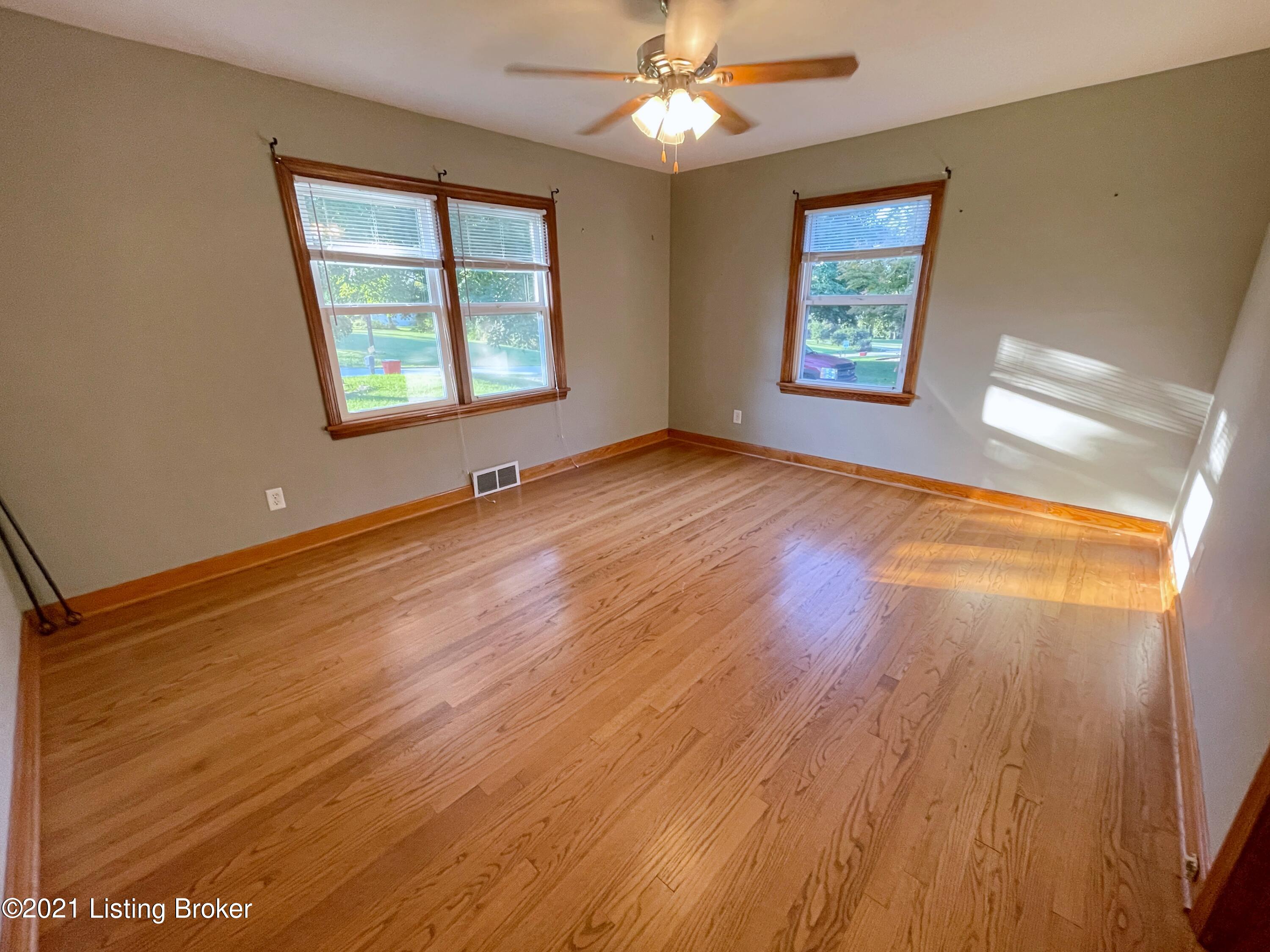 3402 Bardstown Road Elizabethtown, KY 42701 - Photo 27 of 49 IMG_4737