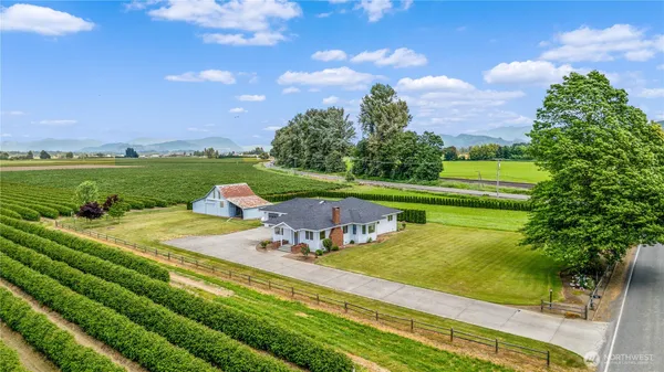 $749,000 | 3084 Lindsay Road, Everson, WA 98247