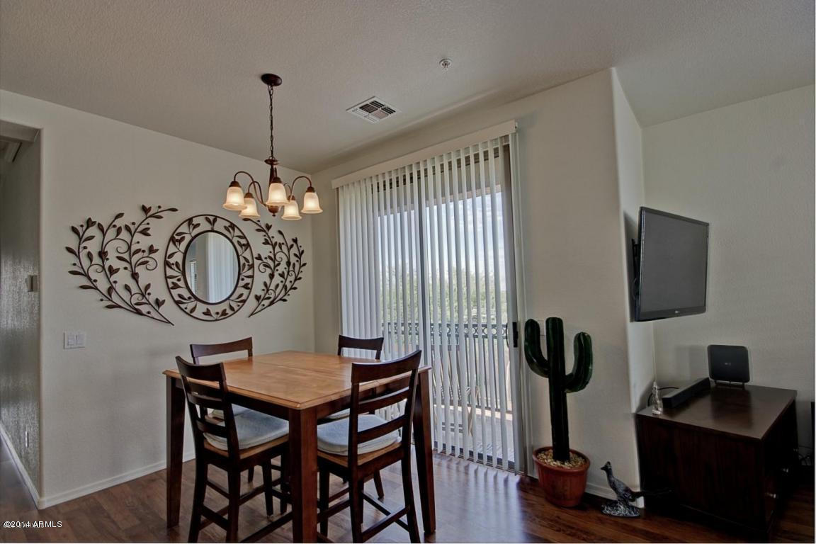 1250 South Rialto, Unit 62 Mesa, AZ 85209 - Photo 5 of 24 Rialto Dining Area
