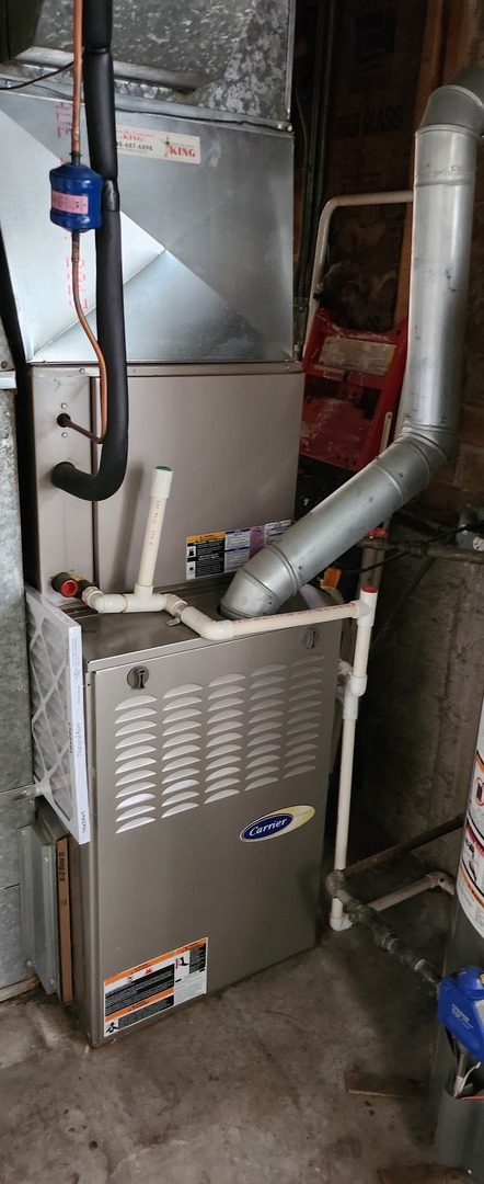 Undisclosed Address Midlothian, IL 60445 - Photo 23 of 23 a close up of air conditioner duct