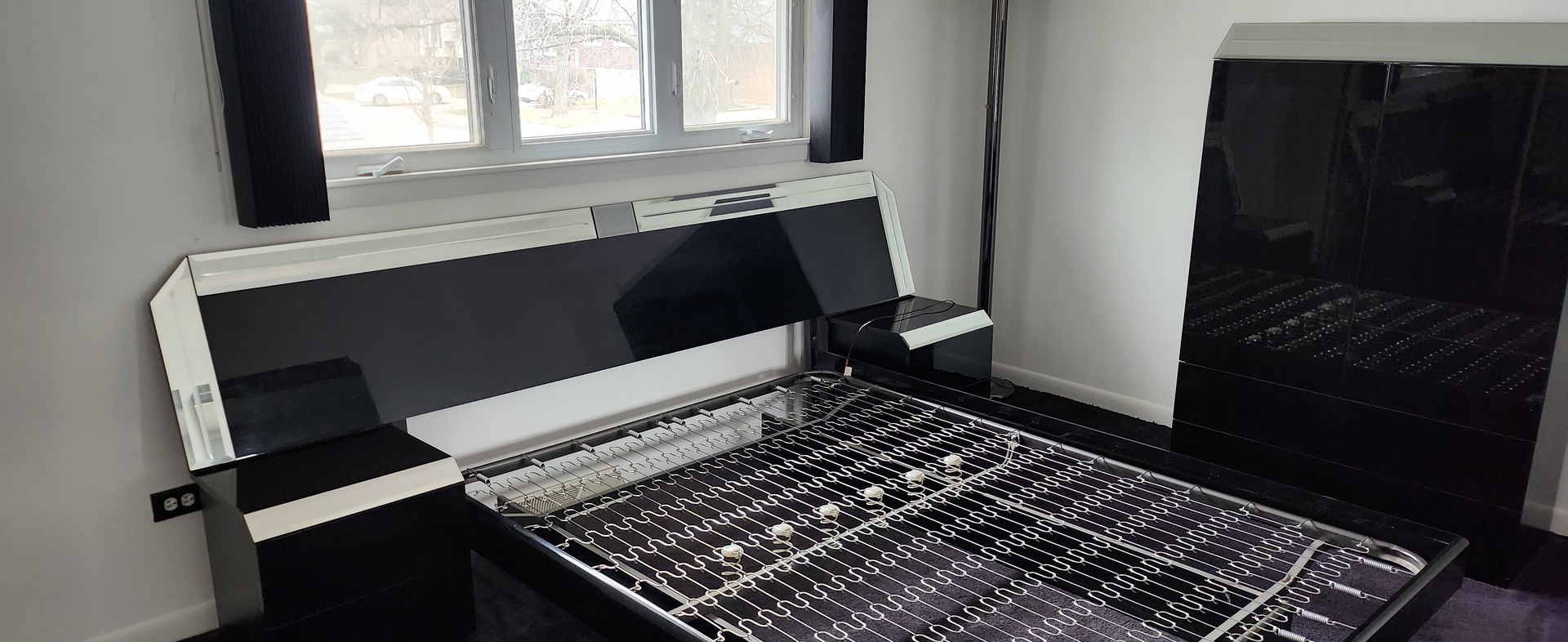 Undisclosed Address Midlothian, IL 60445 - Photo 9 of 23 a view of a stove