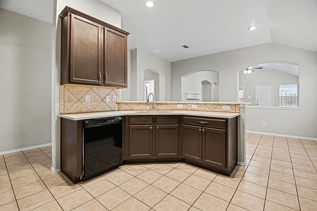 1021 Comfort Drive Forney, TX 75126 - Photo 19 of 37 a spacious bathroom with a sink and a mirror