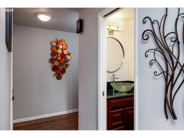 $939,900 | 4905 Northwest Kahneeta Court, Portland, OR 97229