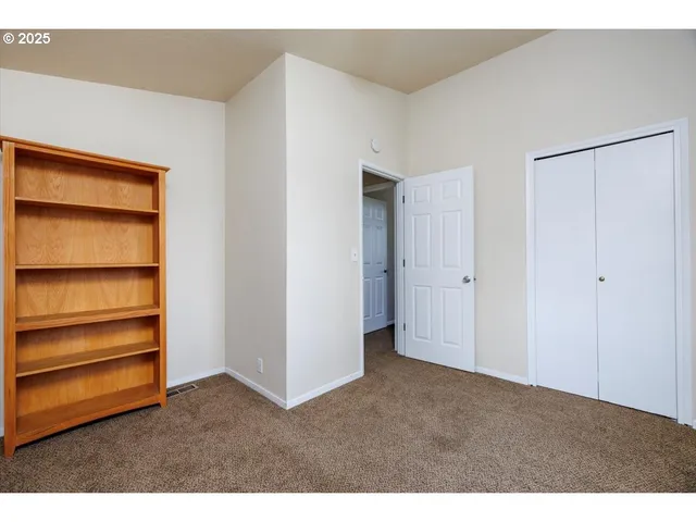 $939,900 | 4905 Northwest Kahneeta Court, Portland, OR 97229