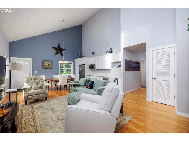 $939,900 | 4905 Northwest Kahneeta Court, Portland, OR 97229