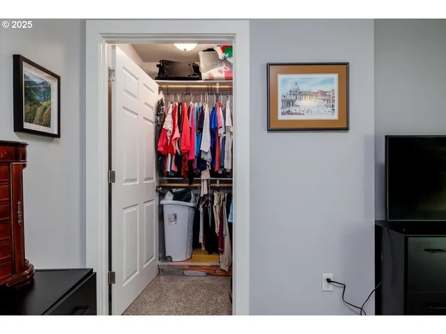 $939,900 | 4905 Northwest Kahneeta Court, Portland, OR 97229