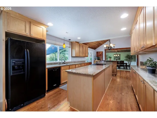 $939,900 | 4905 Northwest Kahneeta Court, Portland, OR 97229