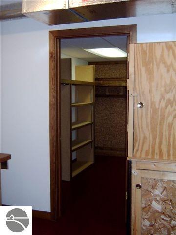 6452 Mission Ridge Traverse City, MI 49686 - Photo 14 of 15 1700023-13.JPG