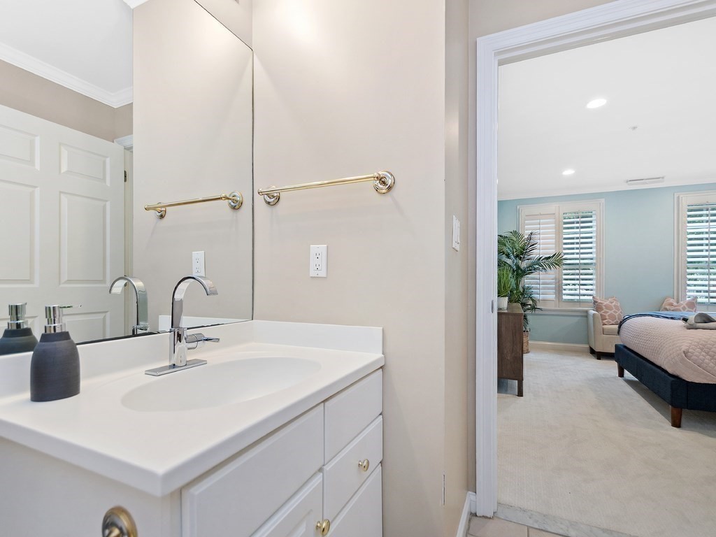 108 Harvard Street, Unit 1 Brookline, MA 02446 - Photo 13 of 24