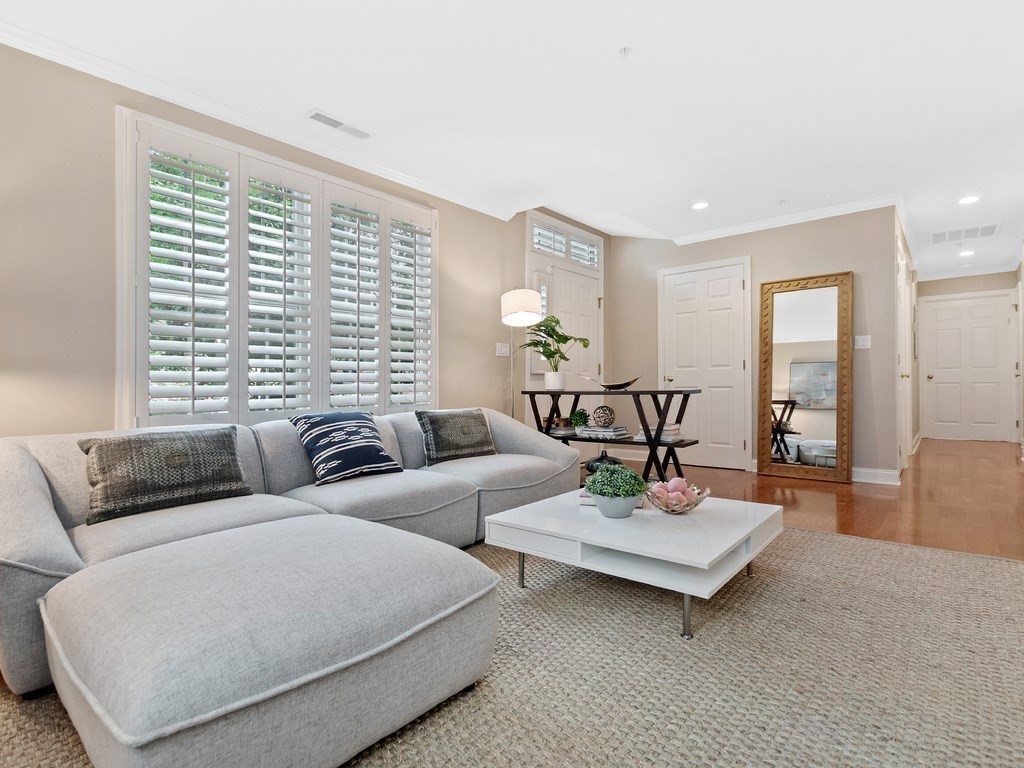 108 Harvard Street, Unit 1 Brookline, MA 02446 - Photo 5 of 24