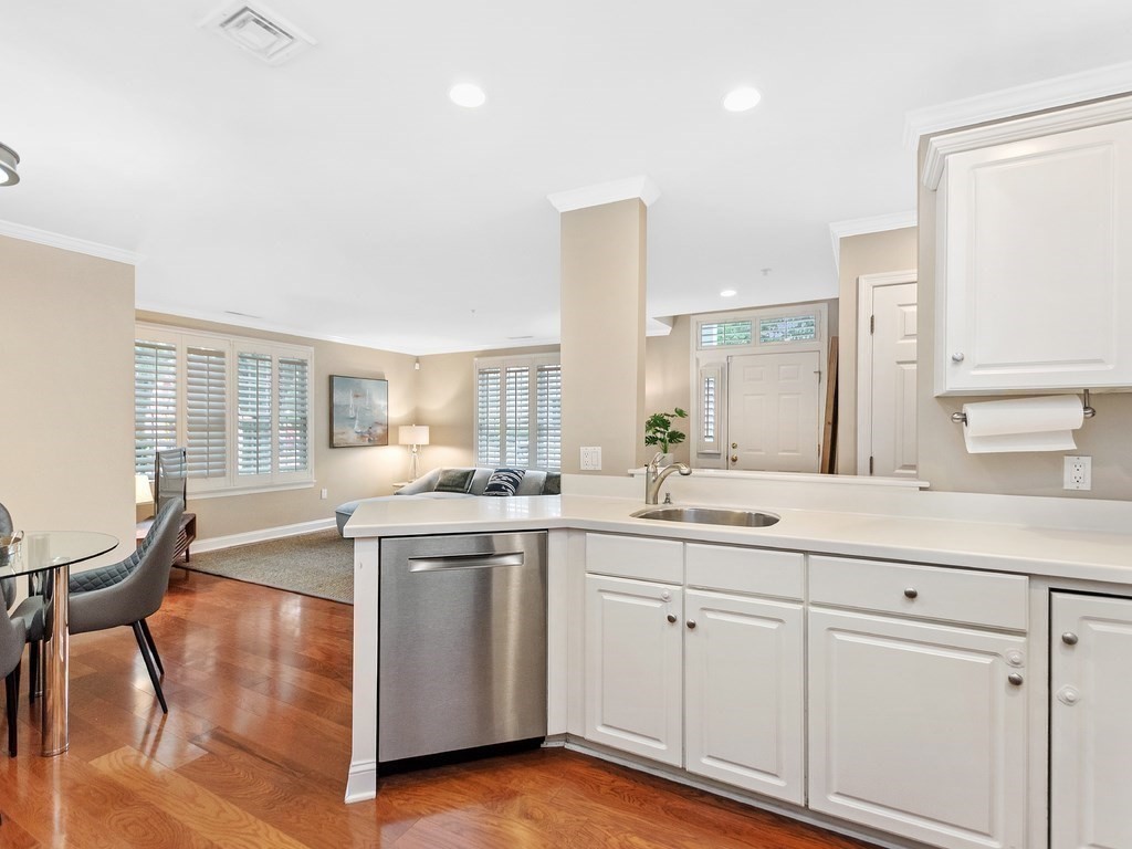 108 Harvard Street, Unit 1 Brookline, MA 02446 - Photo 8 of 24