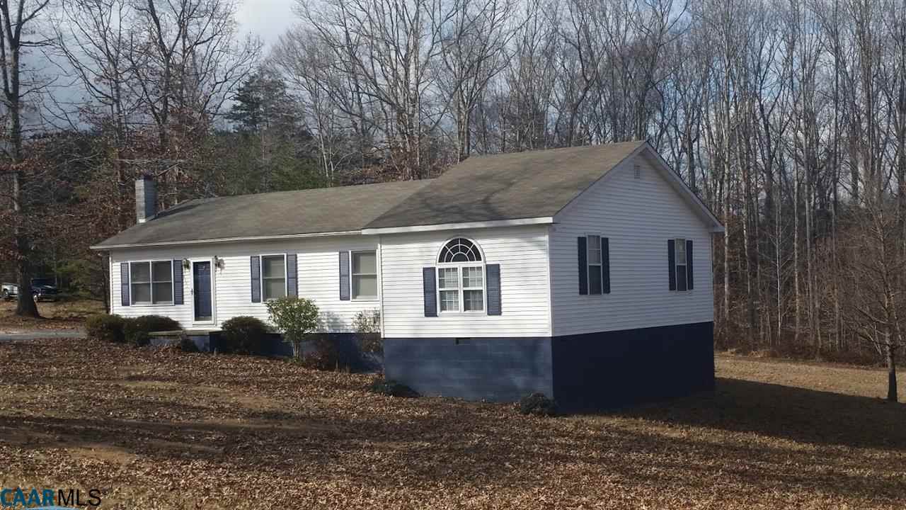 6601 Courthouse Road Louisa, VA 23093 - Photo 5 of 36 a front view of a house with garden