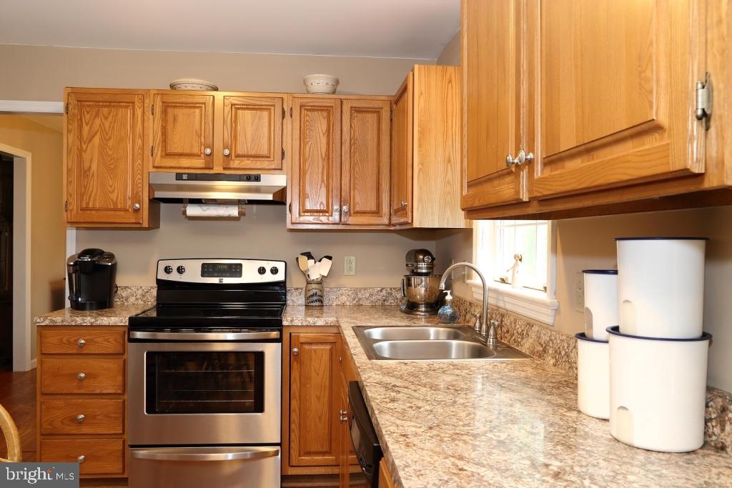 1491 Shumaker Road Manheim, PA 17545 - Photo 11 of 22