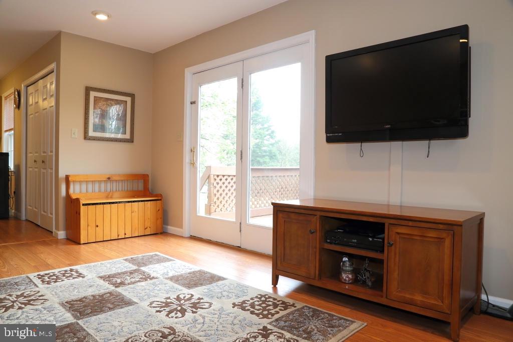 1491 Shumaker Road Manheim, PA 17545 - Photo 7 of 22