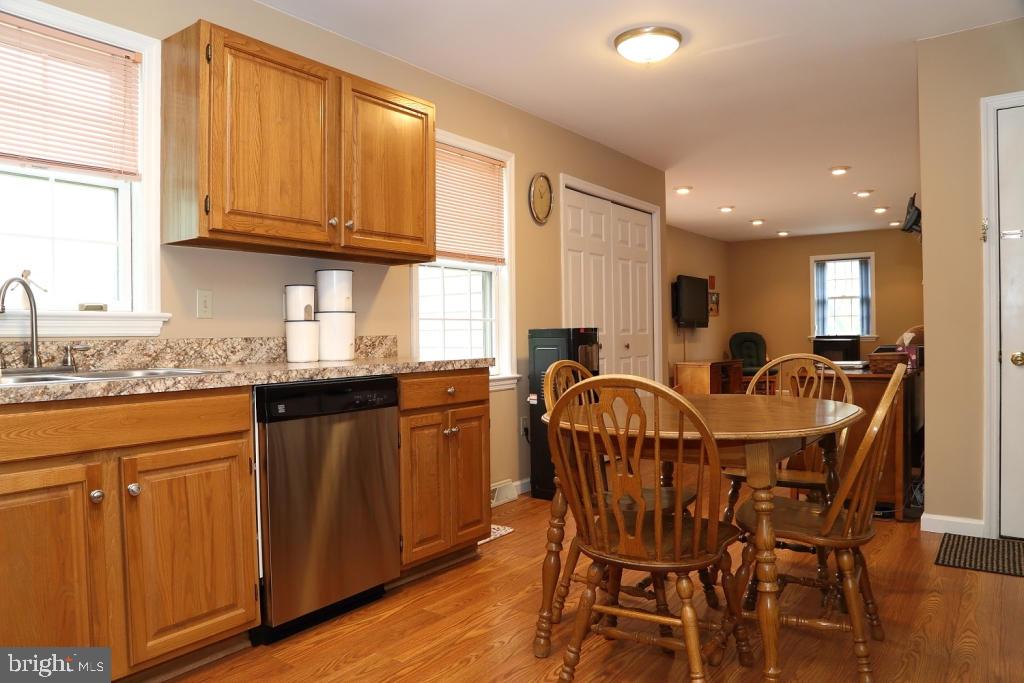1491 Shumaker Road Manheim, PA 17545 - Photo 8 of 22