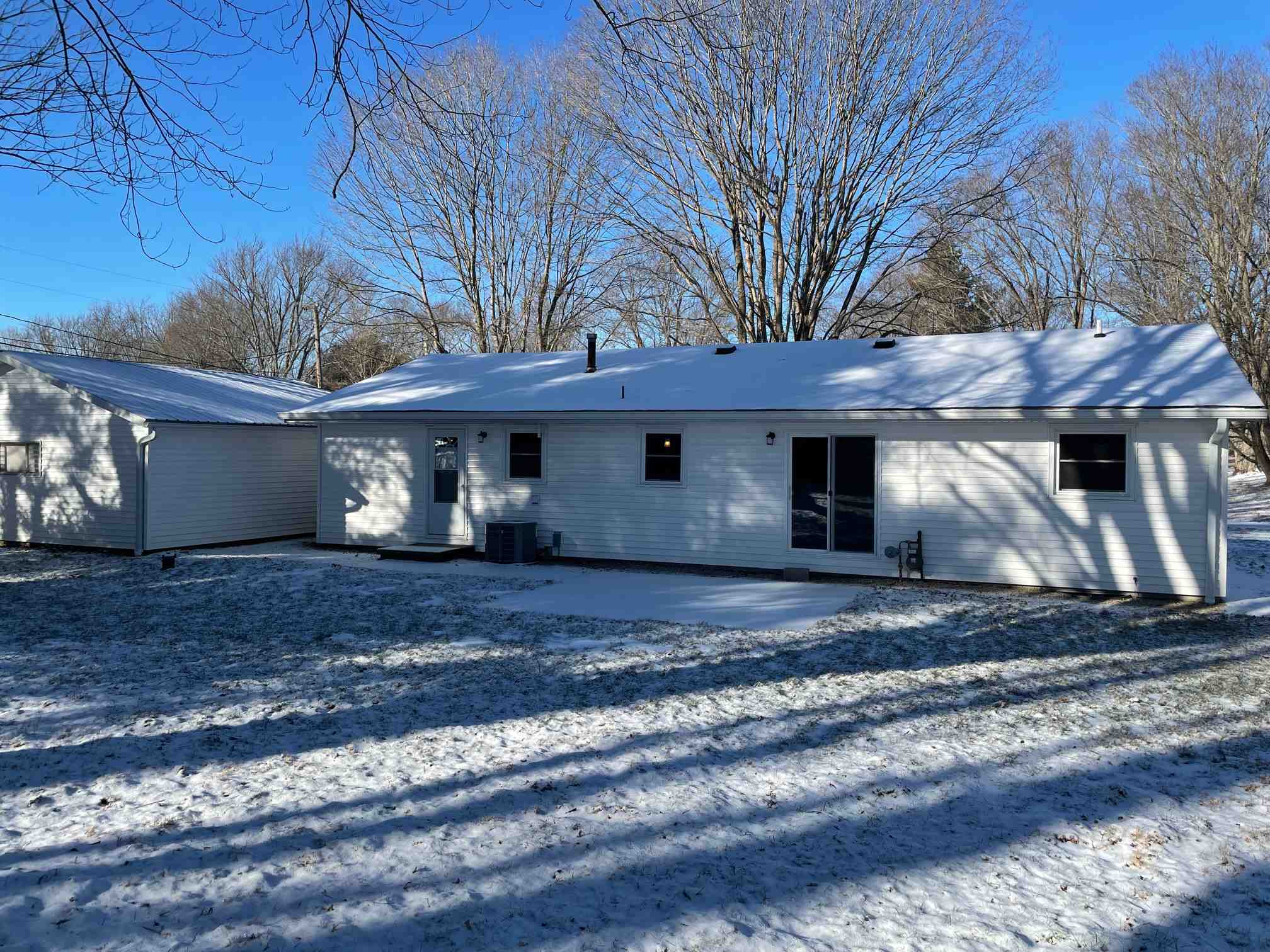 7225 West Dinsmore Road Bloomington, IN 47403 - Photo 3 of 19 Gallery Image 3