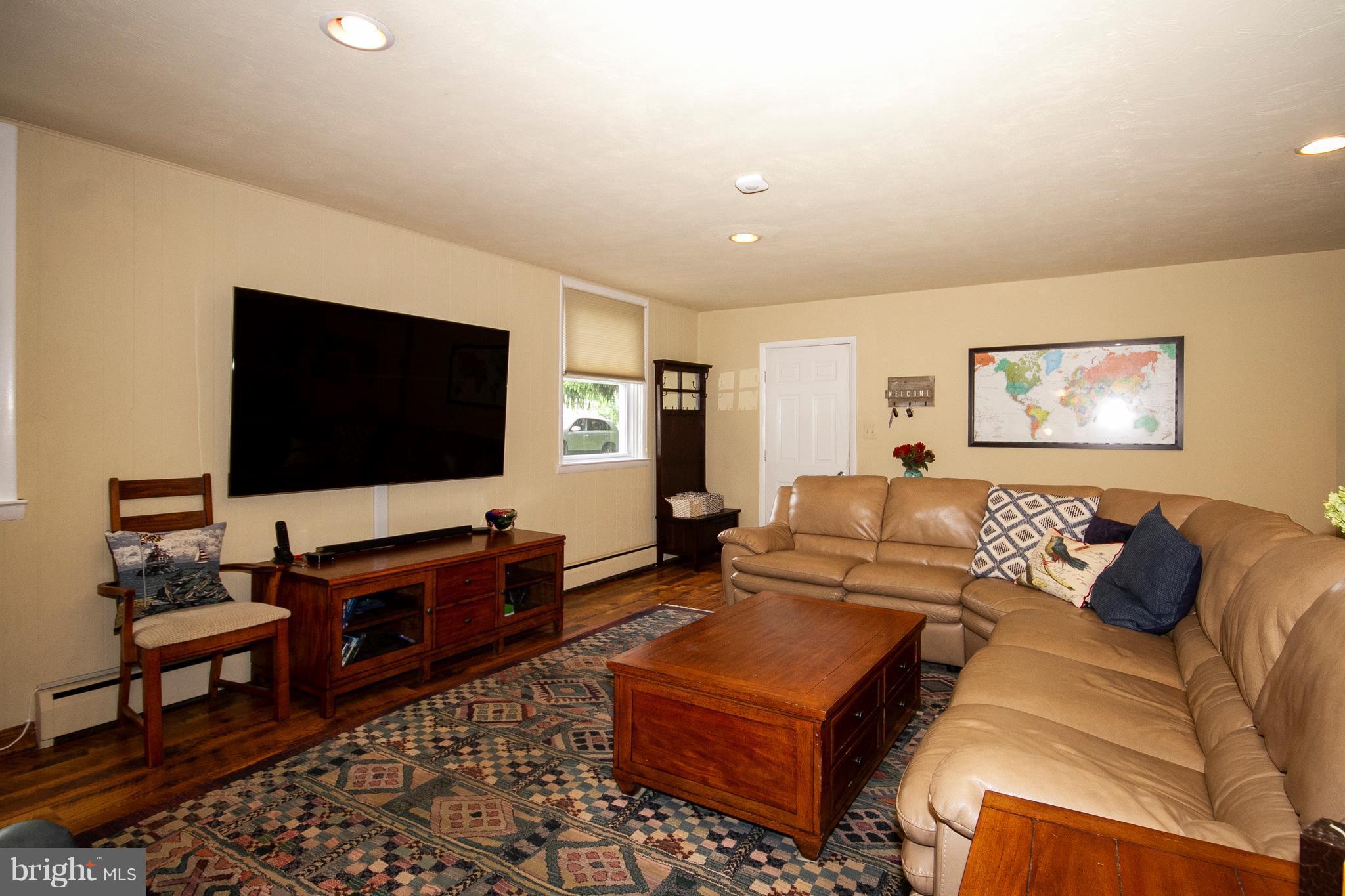 5029 Durham Road East Columbia, MD 21044 - Photo 8 of 27 Family Room