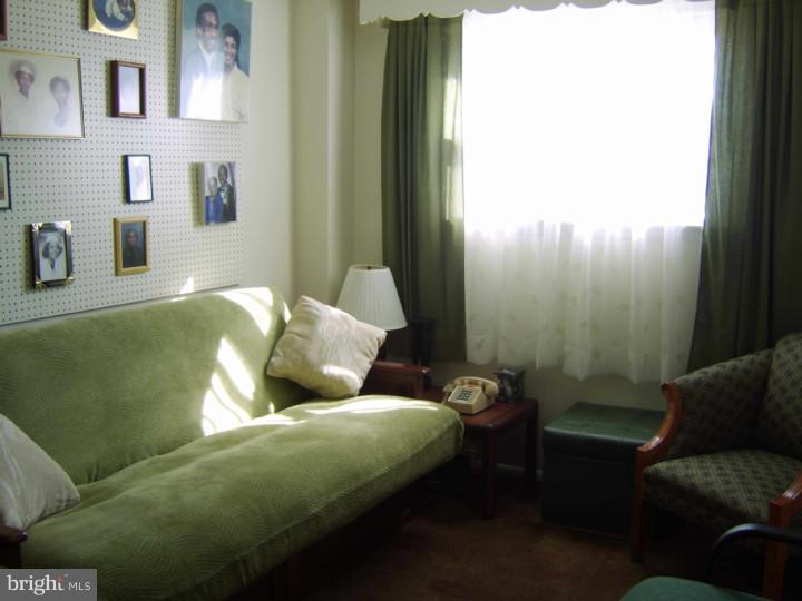 1095 Valley Road Warminster, PA 18974 - Photo 12 of 20 Gallery Image 12