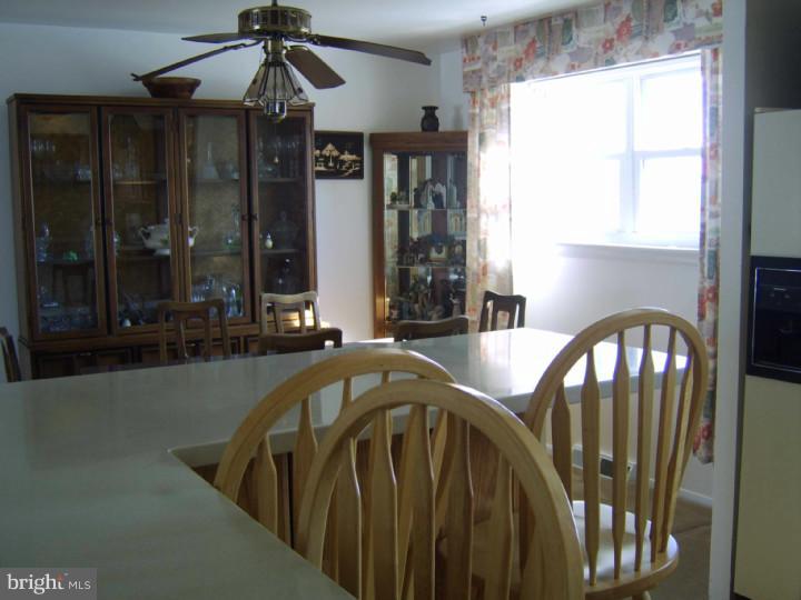 1095 Valley Road Warminster, PA 18974 - Photo 6 of 20 Gallery Image 6