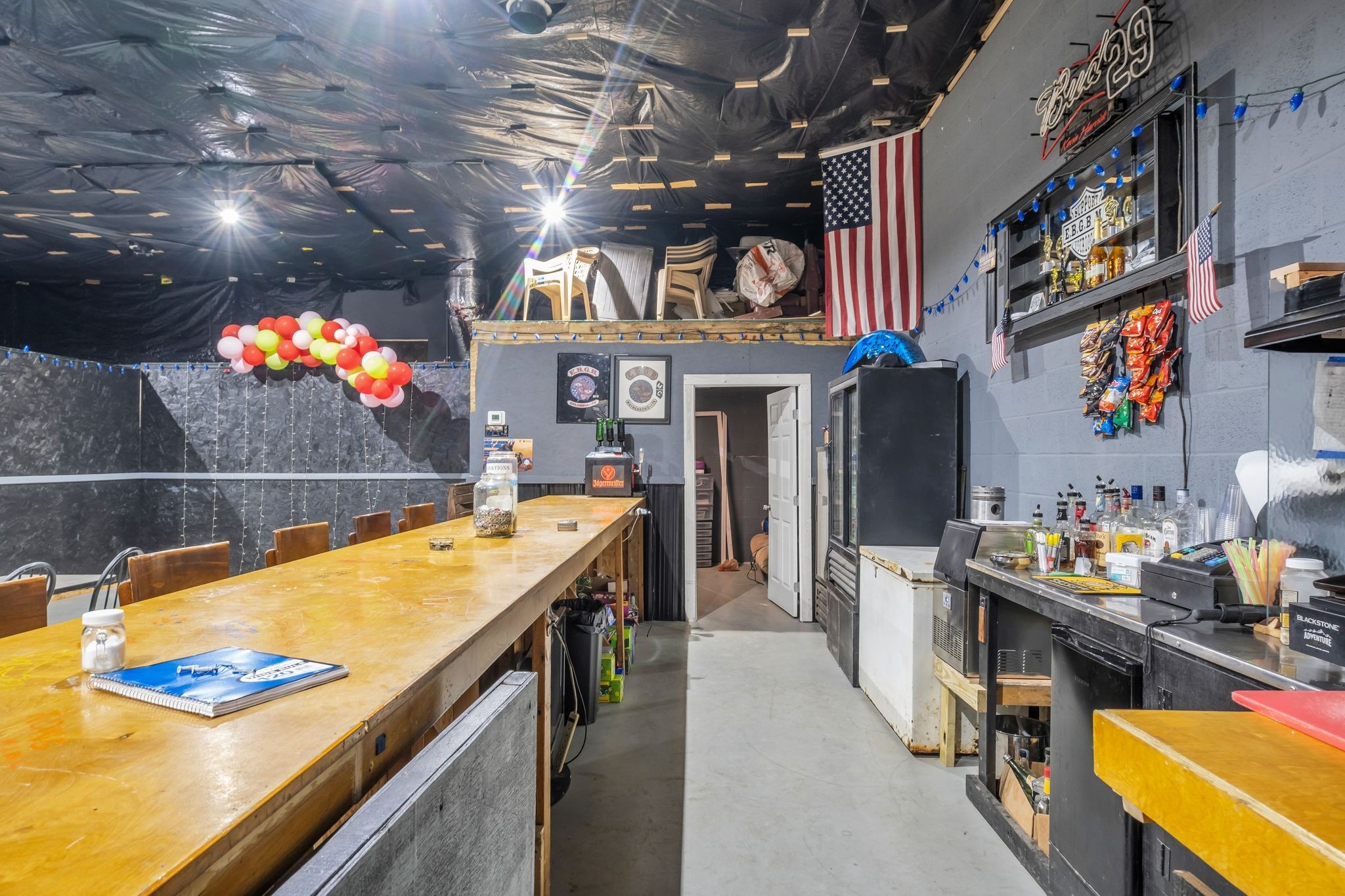 1409 Buffalo Road, Unit C Lawrenceburg, TN 38464 - Photo 8 of 15 a room with musical instruments