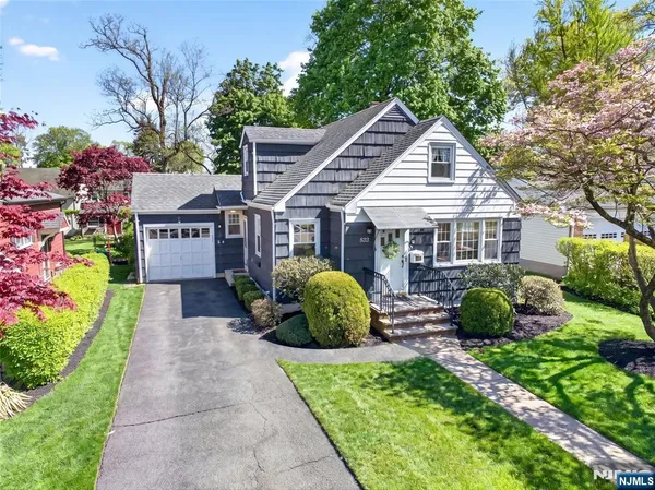$575,000 | 832 Summit Avenue, Hackensack, NJ 07601