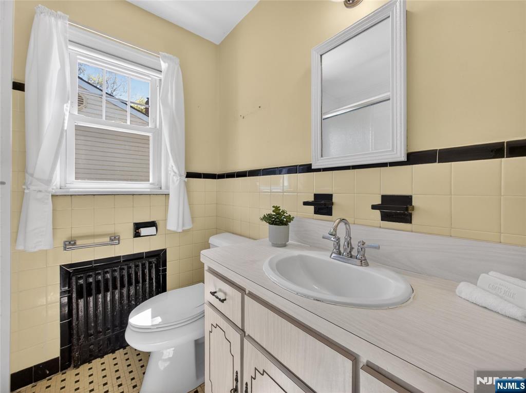 832 Summit Avenue Hackensack, NJ 07601 - Photo 15 of 20