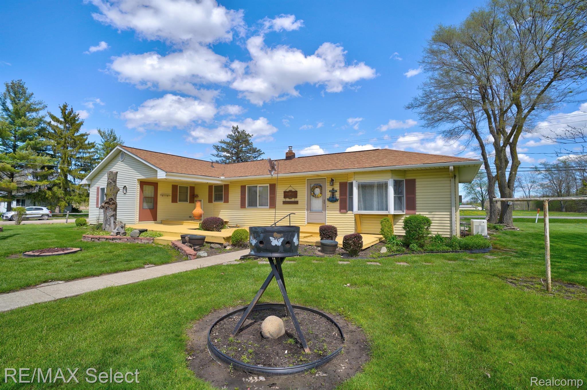 5132 Torrey Road Flint, MI 48507 - Photo 5 of 36 Gallery Image 5
