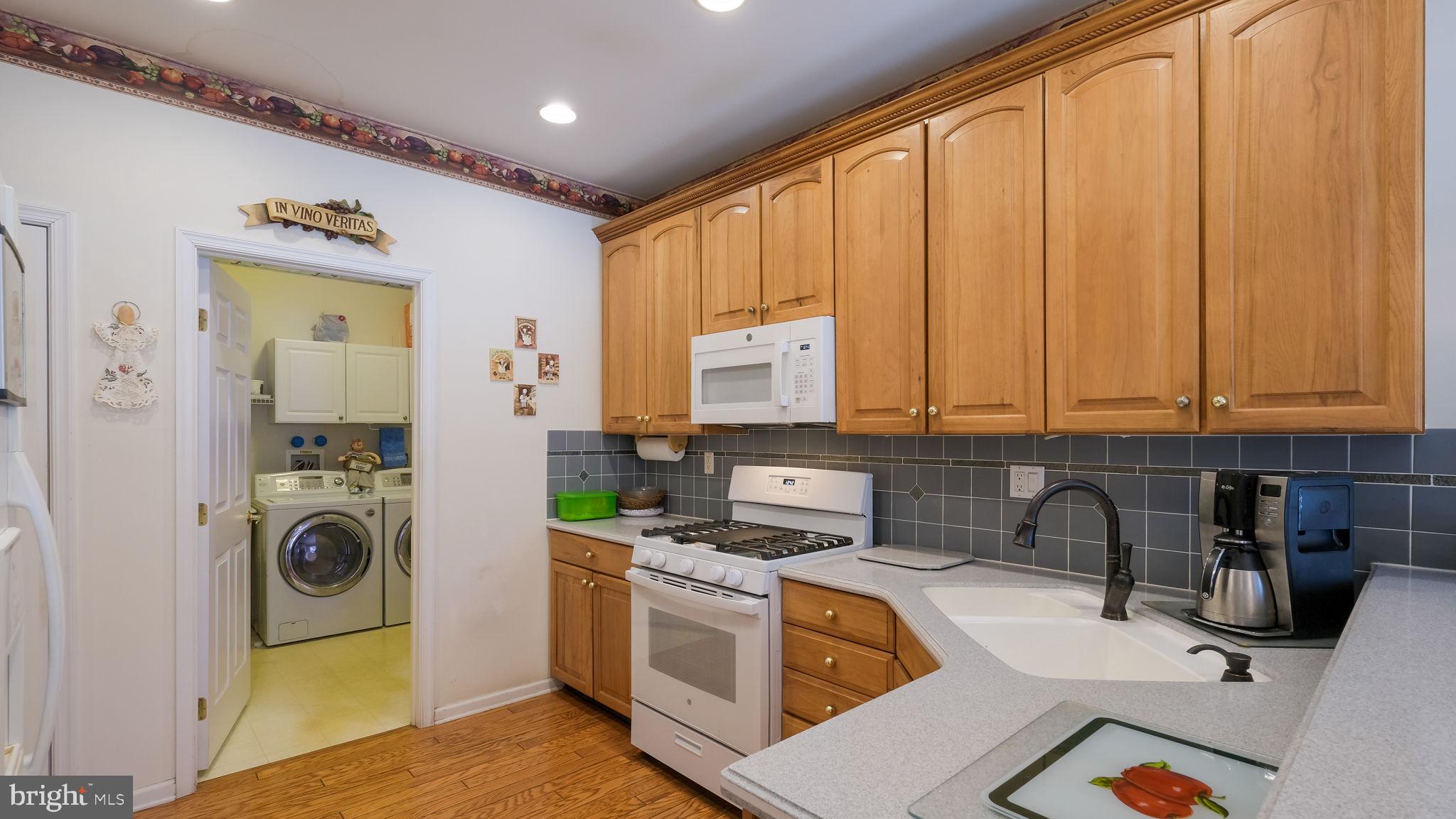 627 Bellflower Road Langhorne, PA 19047 - Photo 12 of 31 Kitchen
